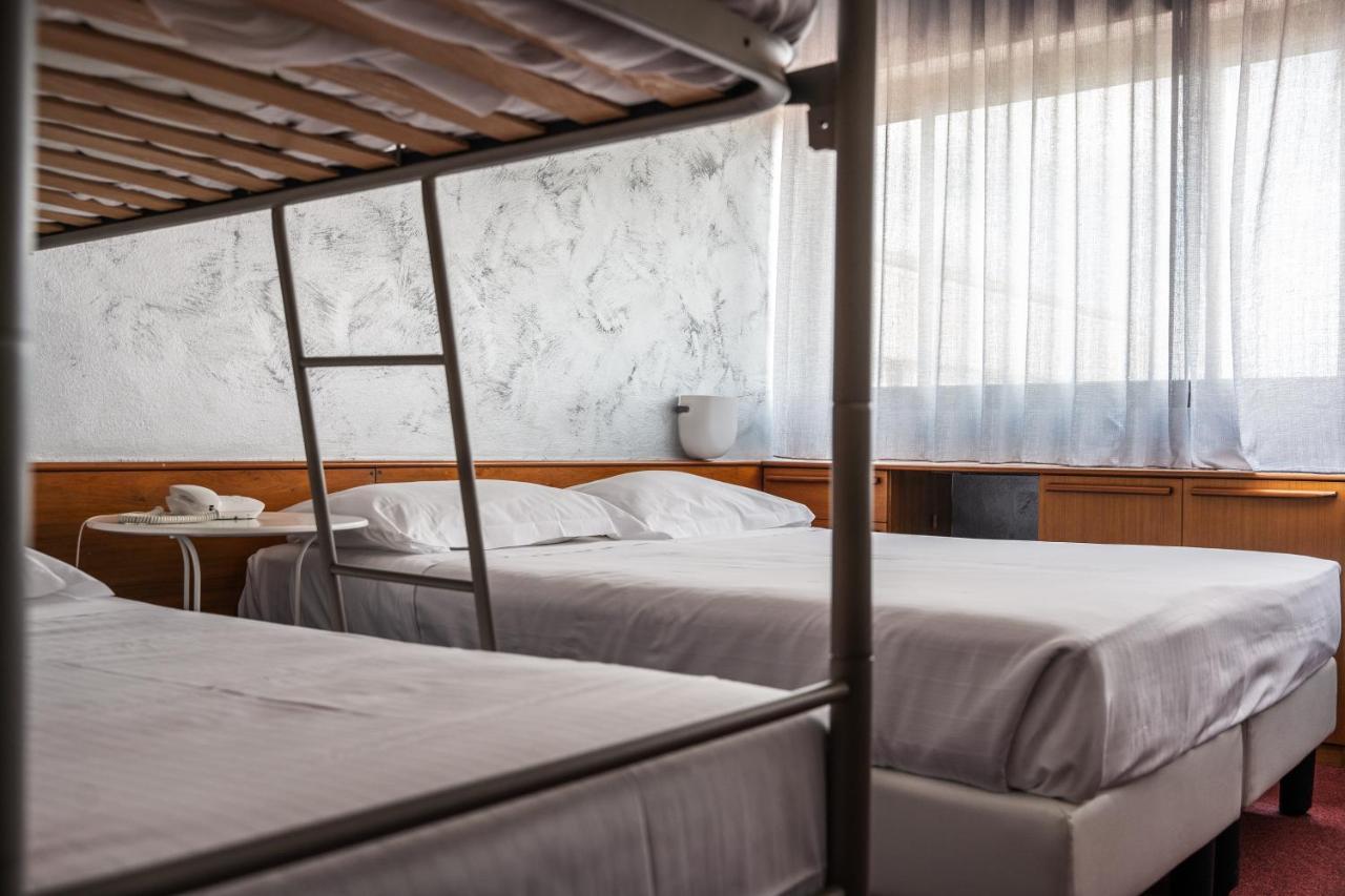 Hotel Valpolicella International ซานเปียโตร อิน กาเรียโน ภายนอก รูปภาพ
