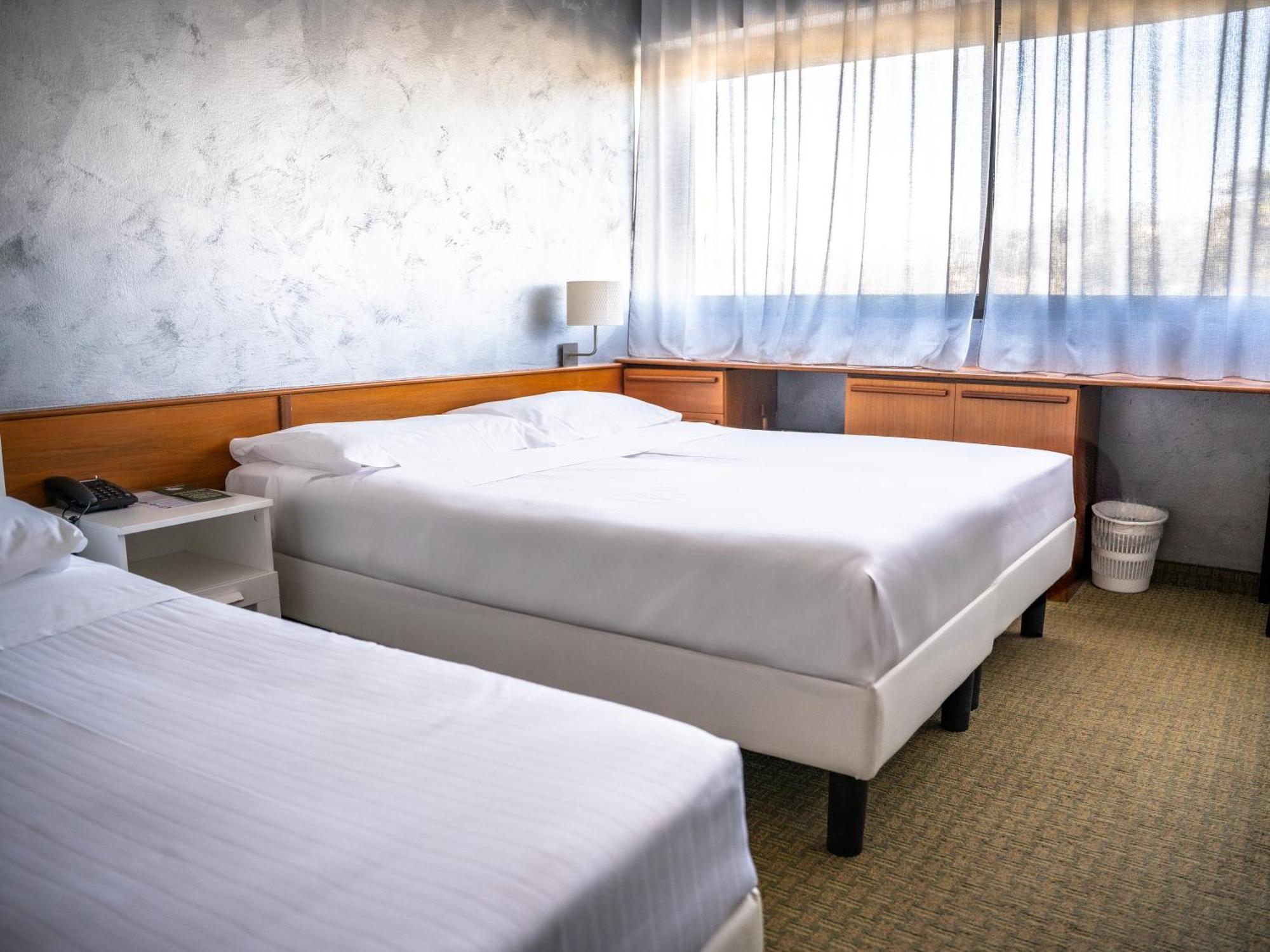 Hotel Valpolicella International ซานเปียโตร อิน กาเรียโน ภายนอก รูปภาพ